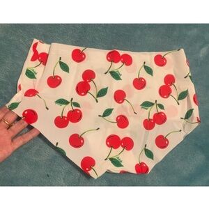 Cherry Print seamless no show hip hugger panty size Small New in package